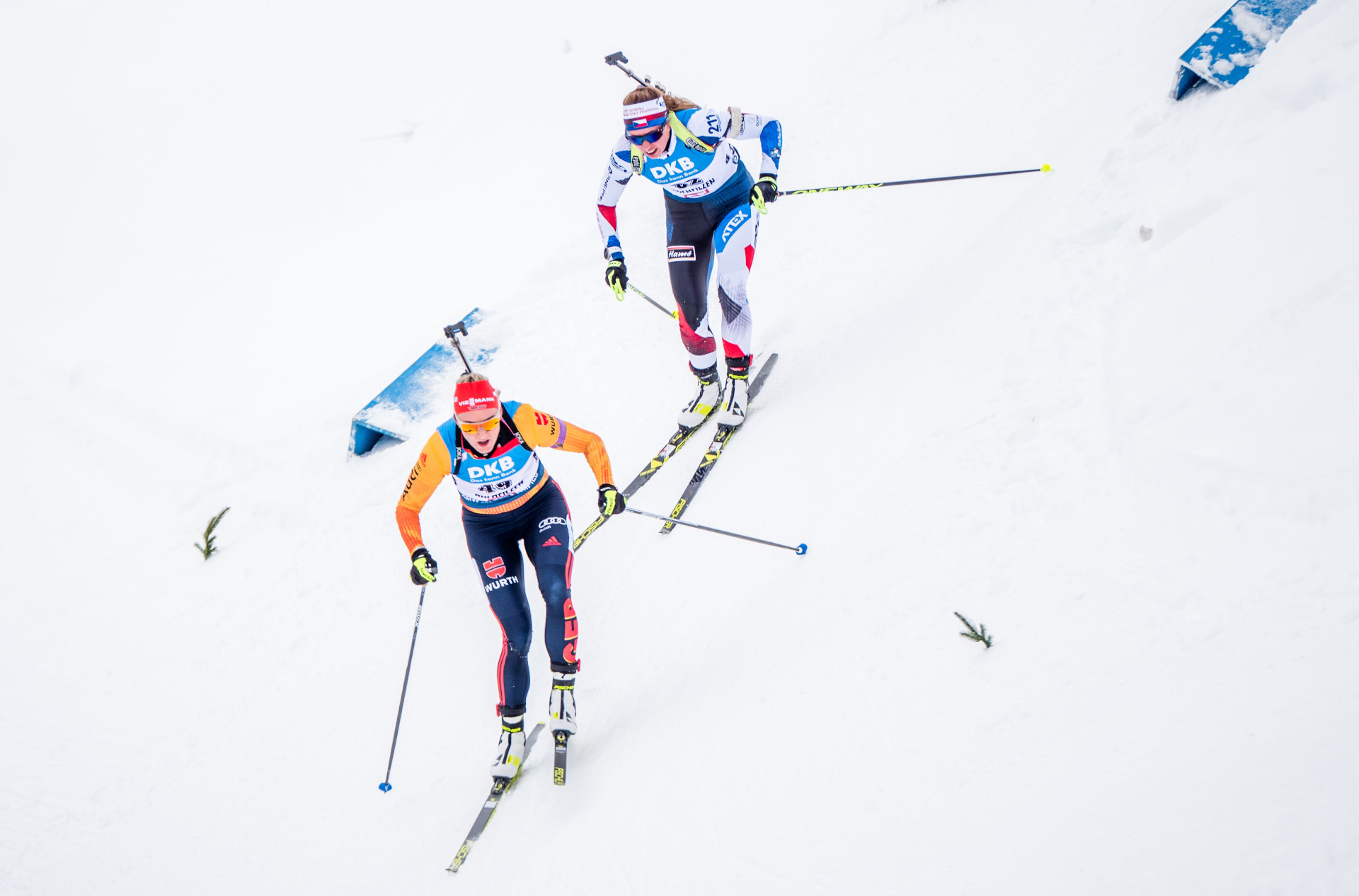 Češi v akci, 14. 12. - Ženy jedou štafetu, muži první stíhačku v sezóně - Biatlon