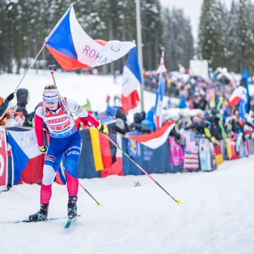 P1088834_charvatova_lucie_smisena_stafeta_dvojic_sp_pokljuka_2025_ps