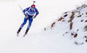 Vynikající běh zachránil Michalovi Šlesingrovi účast v sobotním stíhacím závodě. Zcela se mu totiž nevydařila položka ve stoje, kde minul hned 4 terče. Foto: Český biatlon, Petr Slavík